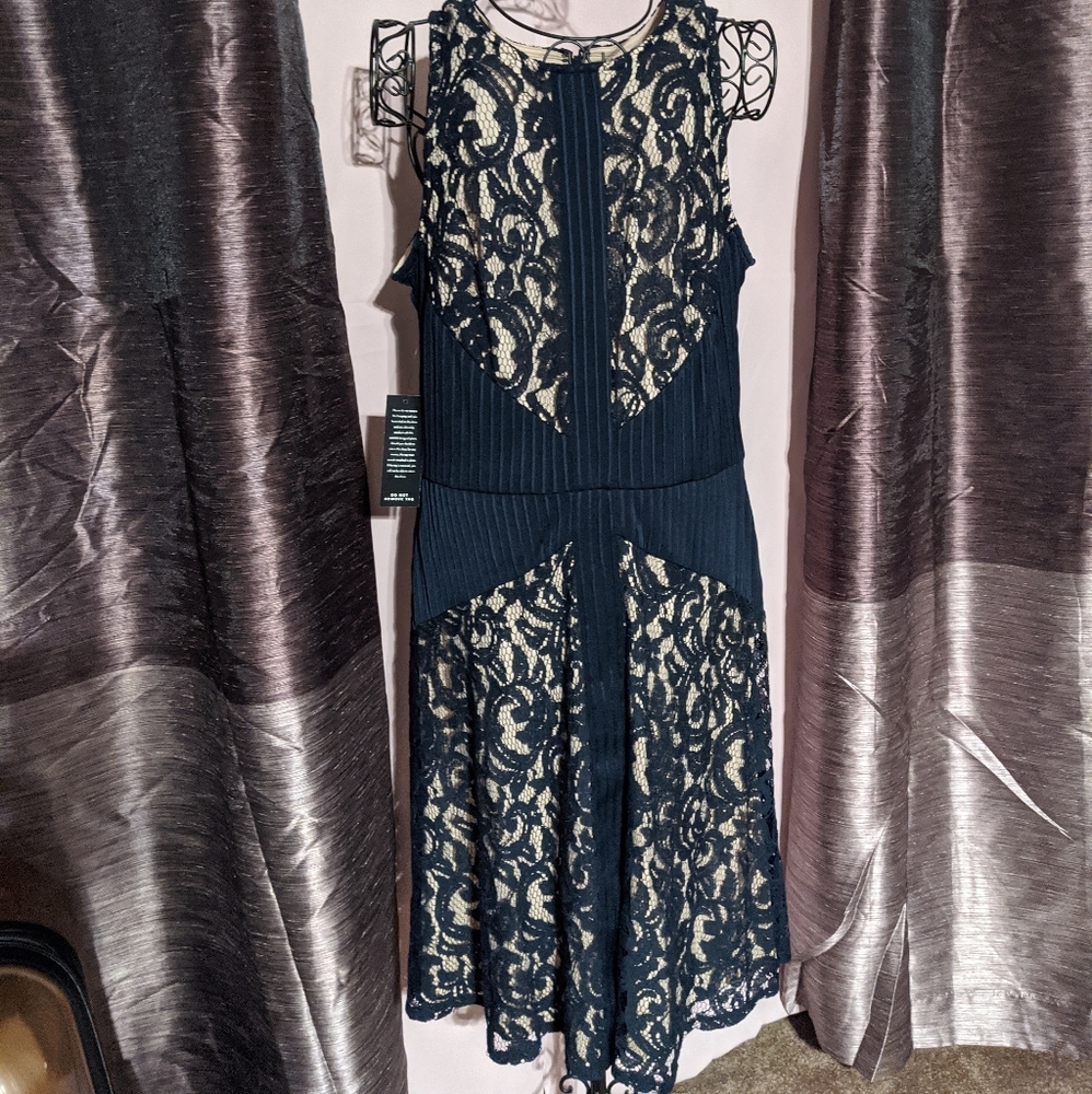 BRAND NEW - The Limited - Navy Lace Dress - 12